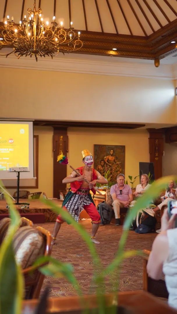 Loman Park Hotel Yogyakarta Hadirkan Sambutan Khas Budaya: Tarian Tradisional Memukau untuk Tamu Istimewa