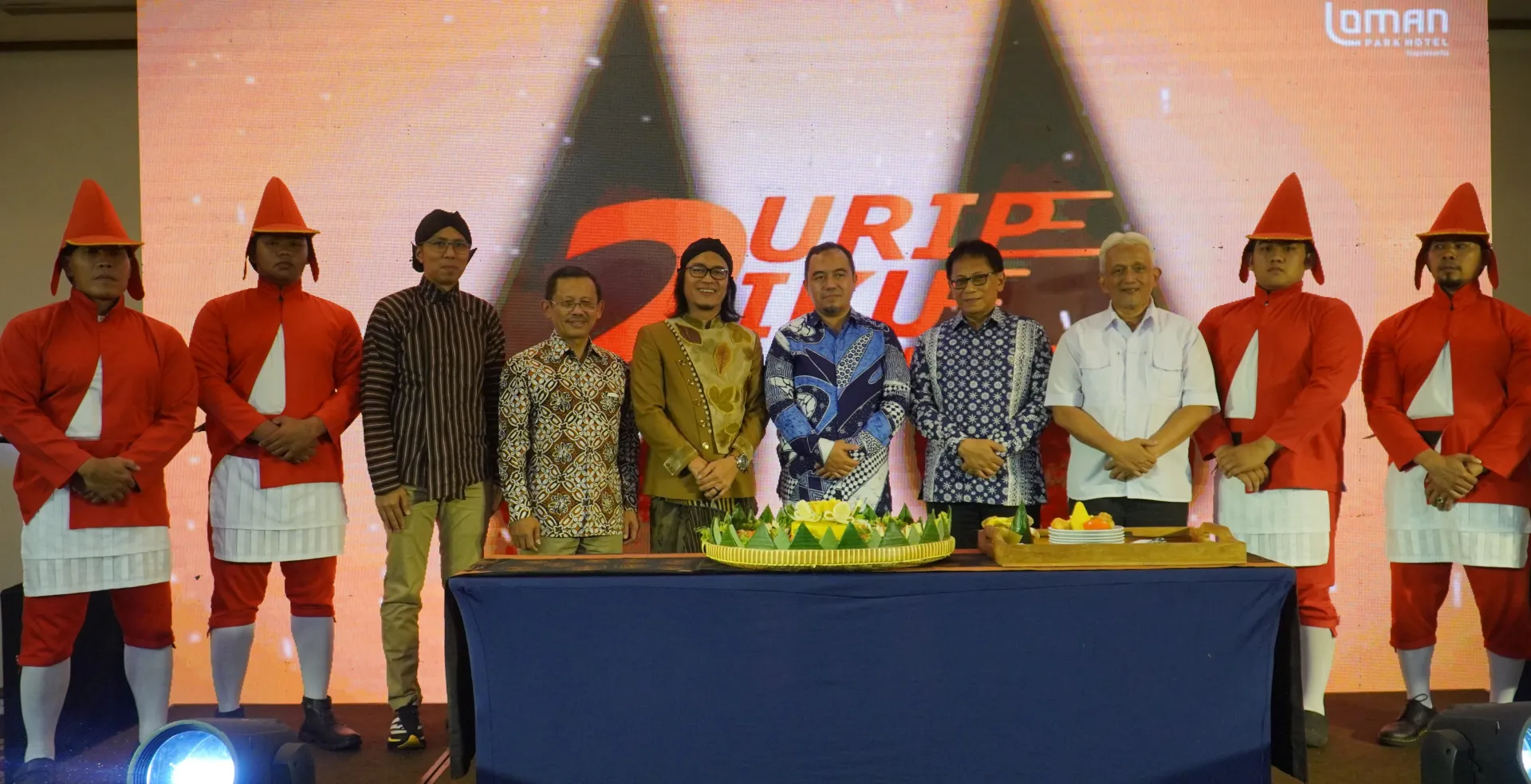 RAYAKAN HUT KE-2, LOMAN PARK HOTEL GELAR TASYAKURAN AKBAR